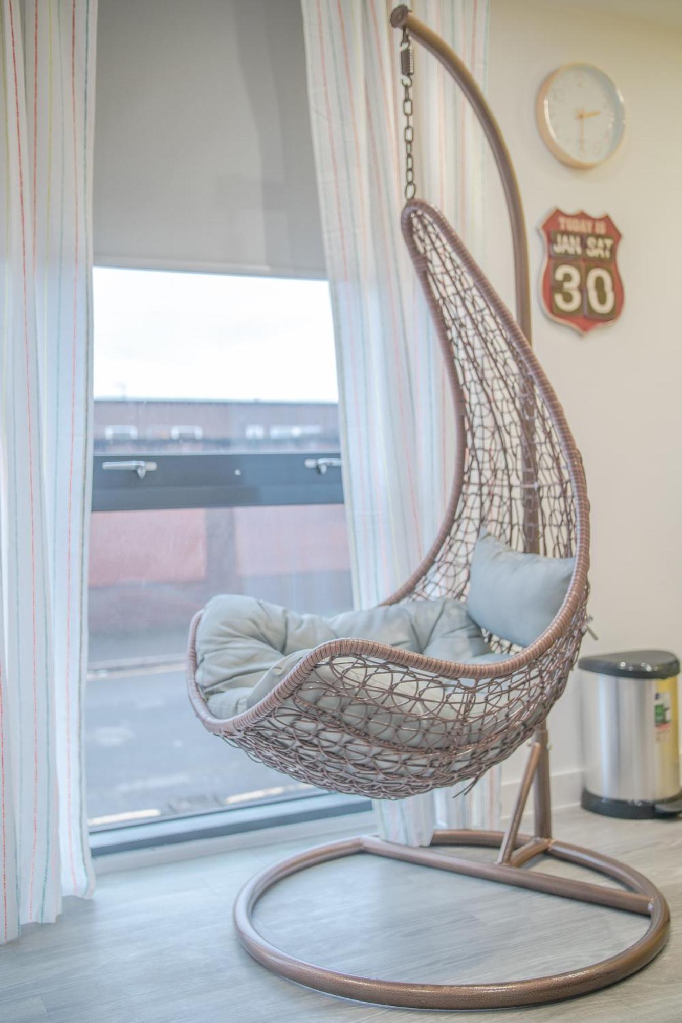Apartment Chic And Cheerful Pad In